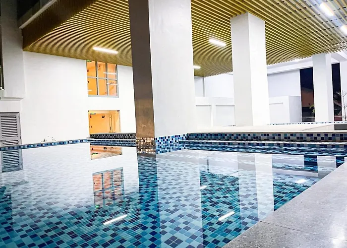 Luxury Penthouse Across Of Dreams Ii 7pax Manila